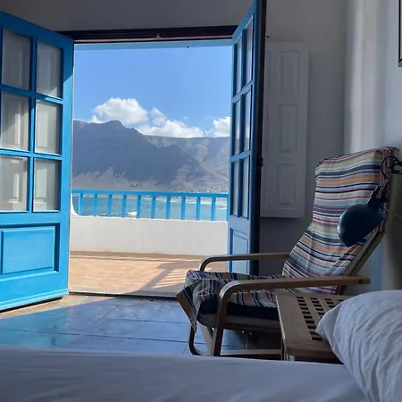 Beachfront * Famara