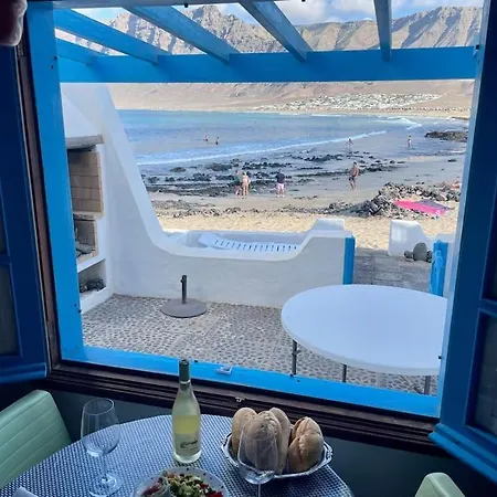 Beachfront Holiday home Famara